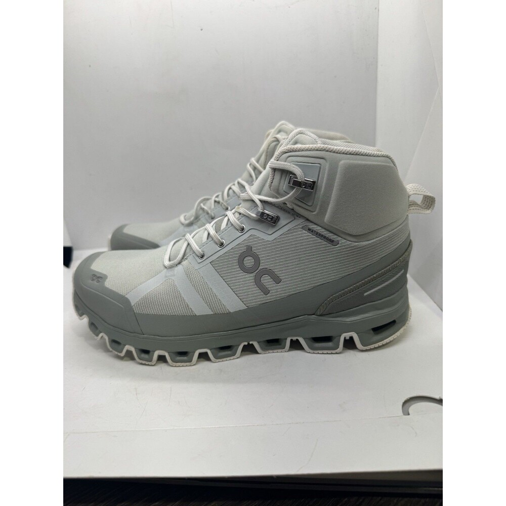 On Running Cloudrock Boots Womens 9 GrayvWaterproof Hiking